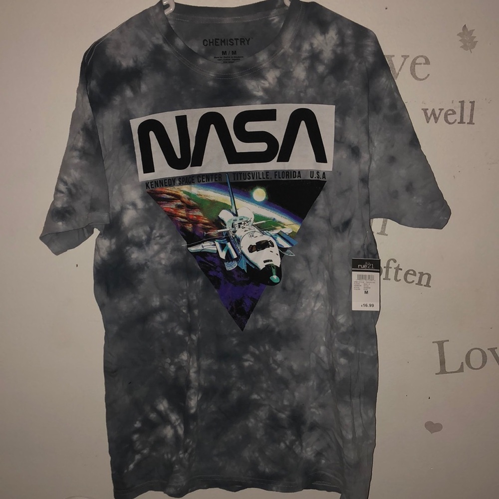 NWT NASA graphic t-shirt